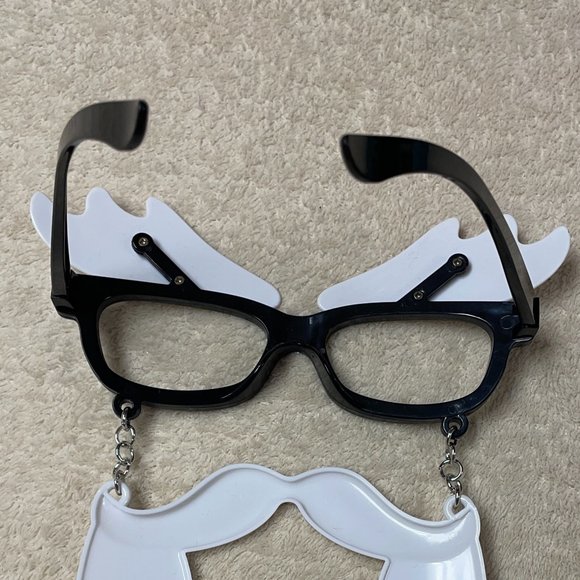 Funny Christmas Pot Holder Stocking and Glasses with Beard, Eyebrows - Picture 8 of 9